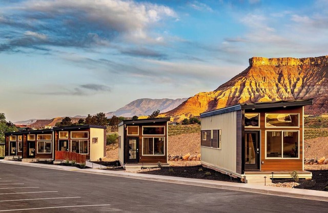 Zion Retreat: Brand New Tiny Home w/King Bed, Full Kitchen & Kids Loft #8