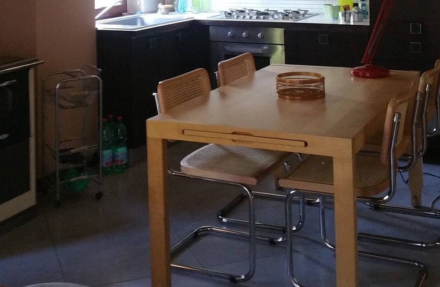 zwischen Hügeln Umbries-Toskana eine Wohnung mit Garten