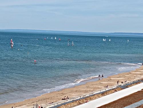 Langrune-sur-Mer Apartment | écho des vagues , vue mer