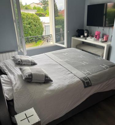 La Tour-de-Salvagny Bed & Breakfast | Écrin de verdure