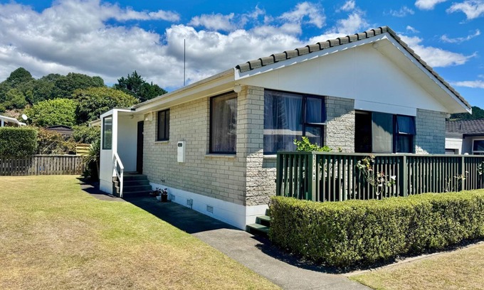 Ohope House | Ōhope Beach 3 Bedroom Holiday House