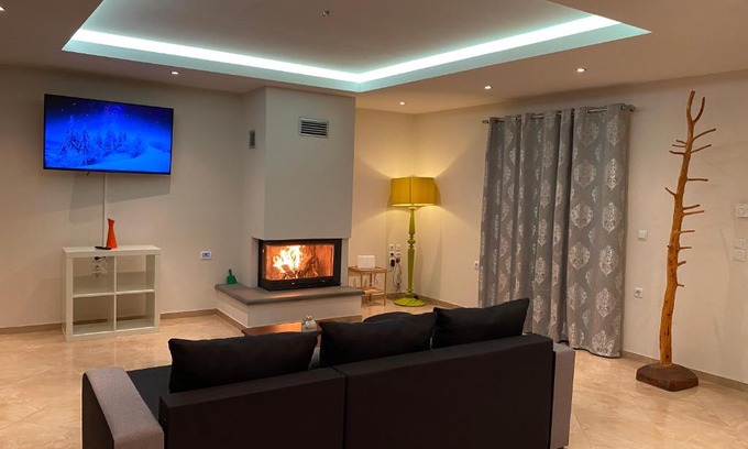 Karpenisi Apartment | Αρτέμιδα plus Karpenisi Apartment