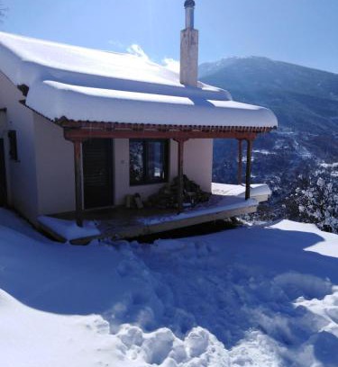 Egira Cabin | Ορεινή μονοκατοικία στα Χαλκιάνικα - Ζαρούχλα - λίμνη Τσιβλού