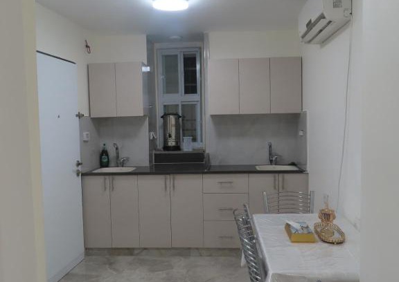 Mea She'arim Apartment | נייטן'ס אייזער אין ירושלים