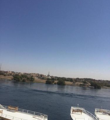 Nagaa Suhayl Gharb Apartment | بيت ملكه house of malaka