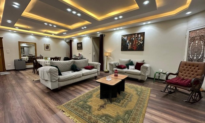 Giza Apartment | شقة عل نيل