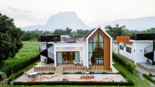 Chiang Dao Villa | ชษา พลูวิลล่า เชียงดาว Chasa ChiangDao Pool villa