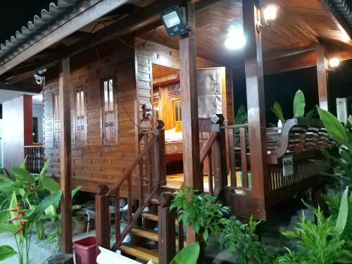 Ban Phe Resort | บ้านทะเลอิ่มเอม Bann Talay Im eimm
