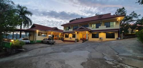 Sangkhla Buri Resort | สังขละการ์เด้นโฮม