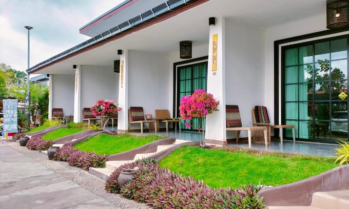 Kaeng Khlo Hotel | โรงแรมบ้านมะลิ ฮิลล์ เรสซิเด้นท์