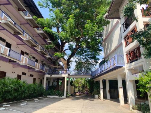 Sisaket Hotel | โรงแรมบ้านแก้ว เรือนขวัญ