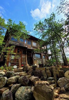 Sado Cabin | エシカルな島のリトリート宿 古道具と手仕事の宿ねまりや