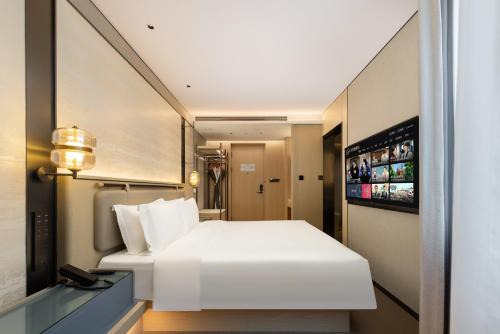 Changning Hotel | 上海虹桥冠华酒店 - 北新泾地铁站