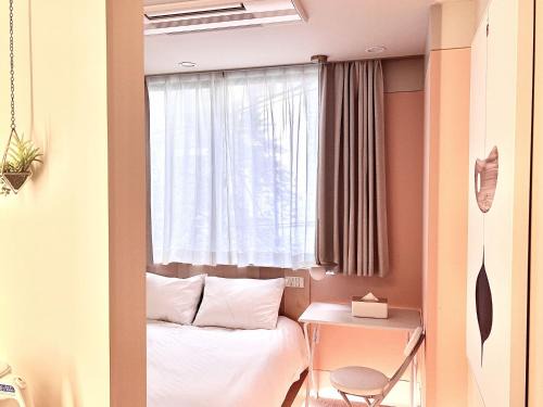Yushima Apartment | 东京中心上野公园时尚设计师房间Ycoc 上野公园3分钟 车站1分钟 超级繁华 免费wifi 戴森吹风