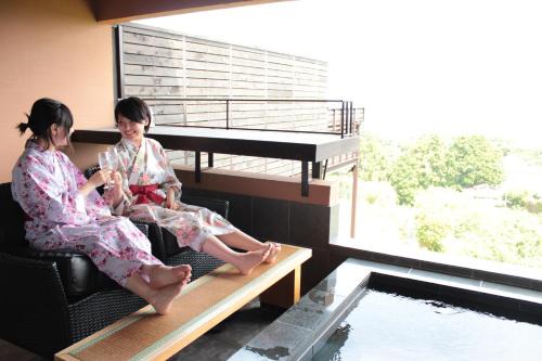 Futo Hotel | 伊豆高原 記念日を祝う宿 自然家 Haco しぜんや ハコ