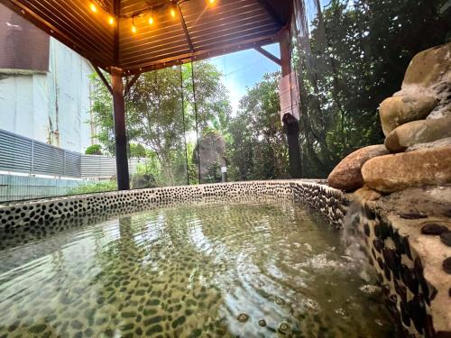 Tsubaki Onsen Villa | 天然露天温泉付き!雨でも炭火BBQ可!プール付き!Max12名!駐車場2台!千畳敷三段壁近く