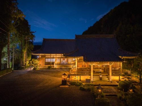 Nachikatsuura House | 宿坊 大泰寺 Temple Hotel Daitai-ji