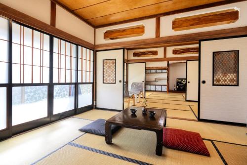 Shirasu House | 山高 さくらの里【English support available】