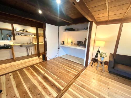 Iyo Villa | 海とふれあうための一軒貸し宿オリーブ