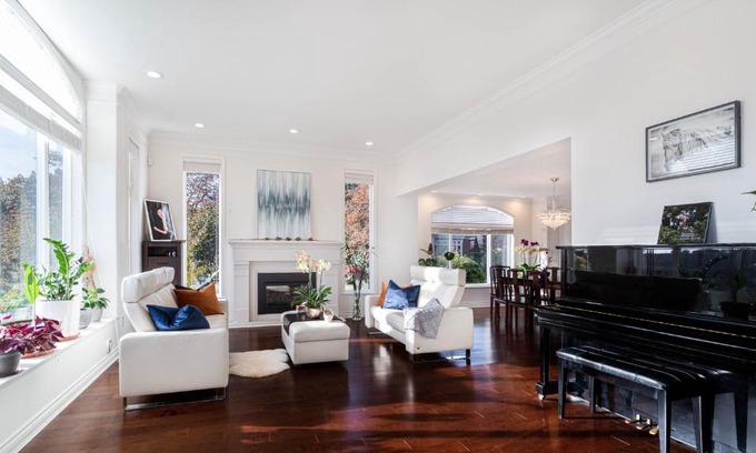 Oakridge Villa | 温西区豪华别墅附有按摩浴缸钢琴,接近机场downtown