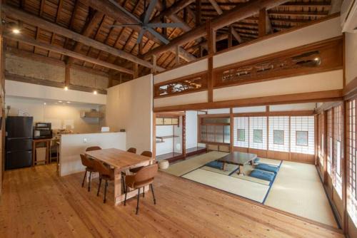 Saijo Villa | 自然と遊ぶ古民家宿 石鎚別荘ハレとあお