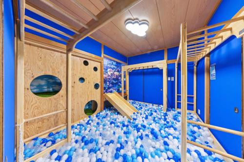 Kunitachi Apartment | 親子で遊べるボルダリングやボールプール付きの貸し切りアパート 国立駅徒歩4分