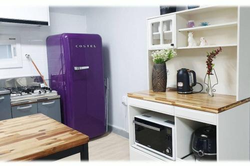 Wonju House | 꽃길만 걷는 집ㅡ방3ㅡ침대6개