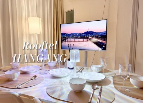 Dangsan-dong Apartment | #무료짐보관 #3룸 #침대5개 #루프탑 #한강 #당산역5분 #홍대 #합정 #공항버스 #16평 #단체 #301호