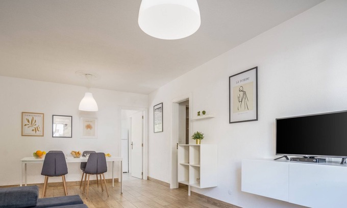 Correeira Apartment | #002 Donalds Flat by Home Holidays