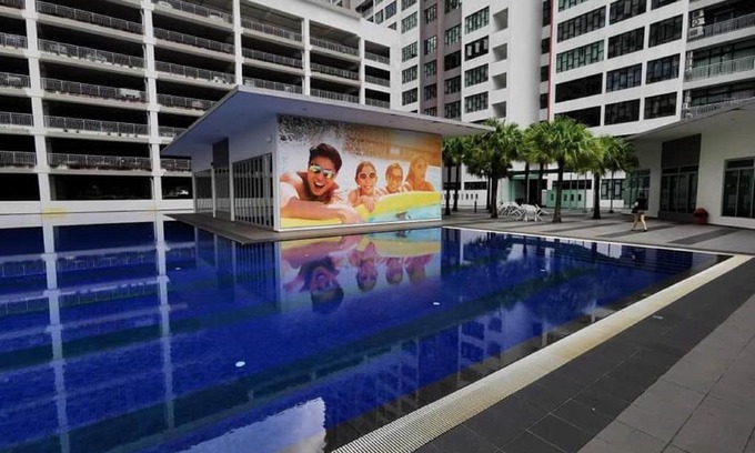 Taman Mount Austin Apartment | 02-AUSTIN REGENCY HOMESTAY for 2pax Pool View