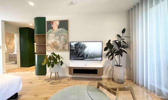 Suffolk Park House | #06 Modern 5 Star Luxury w/Pool on Tallows Beach