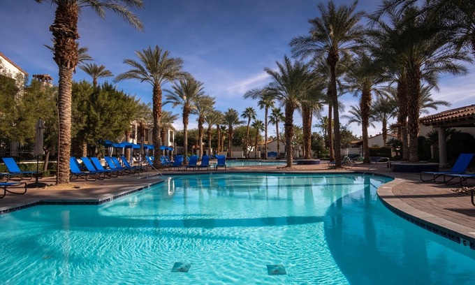 La Quinta Villa | 065127 3BR STUNNING Ground Floor Resort Villa w/Mt Views, Pool steps away