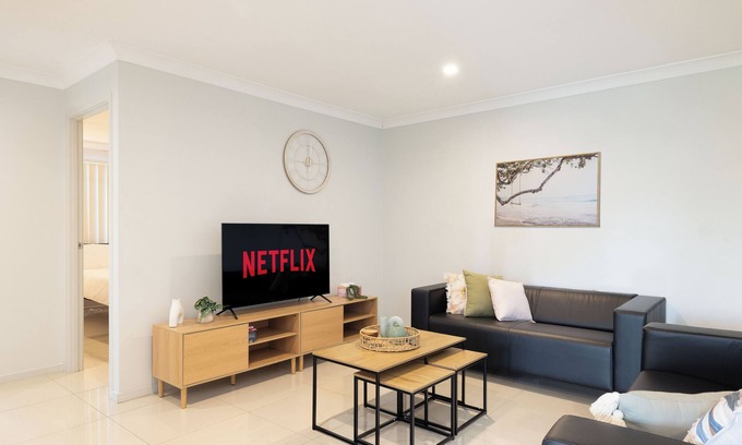 Rocklea Apartment | 1 Bdr Apt! Garage! Balcony! GST Credits! 121D1