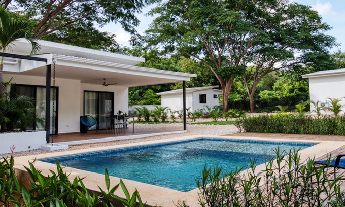 Canafistula Resort | 1 BDR-SLEEPS UP TO 4 - POOL VIEW -10 MIN FROM TAMARINDO BEACH! GATED COMMUNITY