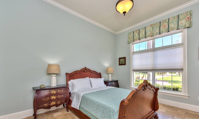 Rural Estates House | 1 bed / 1 bath Suite 06 in Naples, FL Bed & Breakfast. Fully furnished with amenities.