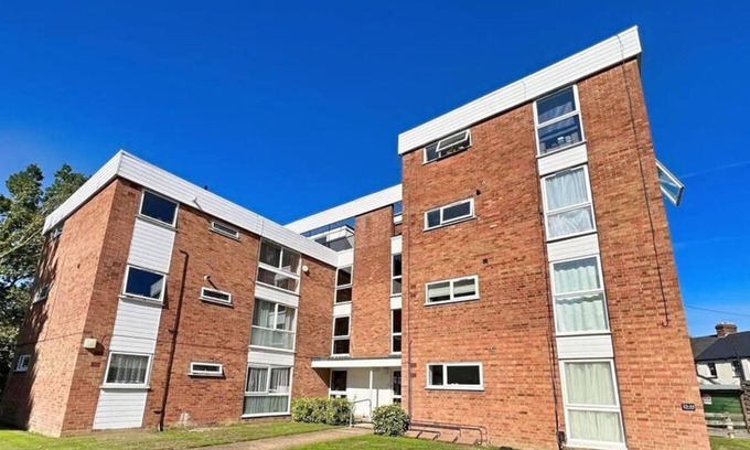 Highlands Apartment | 1 Bed Apartment, Sleeps 2, Free Parking, Tv