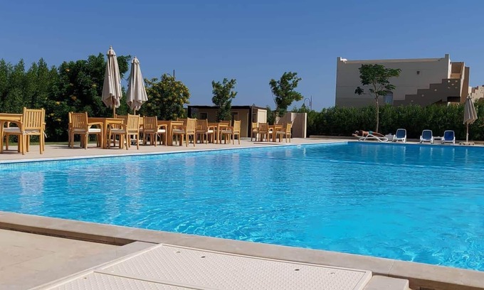Makadi Bay Apartment | 1 Bed Apartment with Public Pool, HotTub & PetsOk