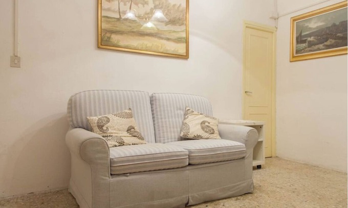 Dolceacqua Apartment | 1 Bed Flat - Sleeps 2 - Parking
