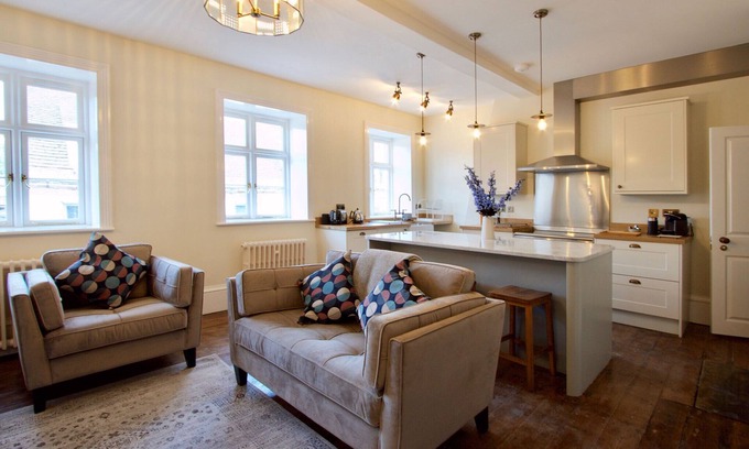 Stamford Apartment | 1 Bed Luxury Apartment - Ensuite with Shower