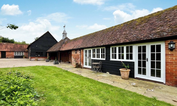 East Tytherley Cottage | 1 bedroom accommodation in East Tytherley