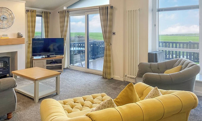 Newton Stewart Ski Chalet | 1 bedroom accommodation in Glenluce, Newton Stewart