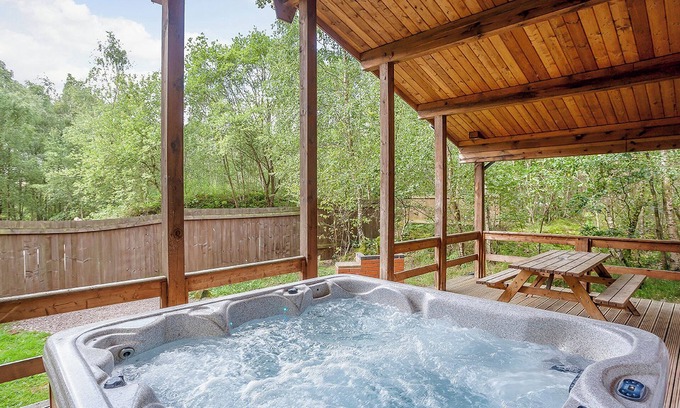 Freehay Ski Chalet | 1 bedroom accommodation in Freehay, Cheadle