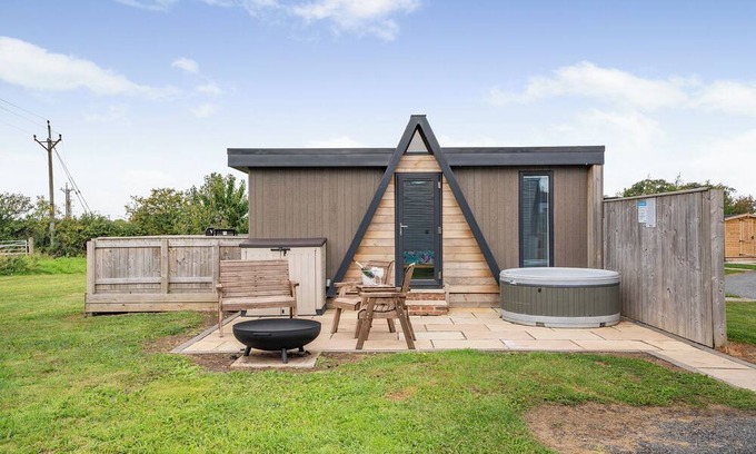 Carlton-in-Cleveland Ski Chalet | 1 bedroom accommodation in Great Busby