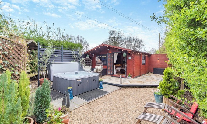 Birch Cottage | 1 bedroom accommodation in Easthorpe, near Colchester