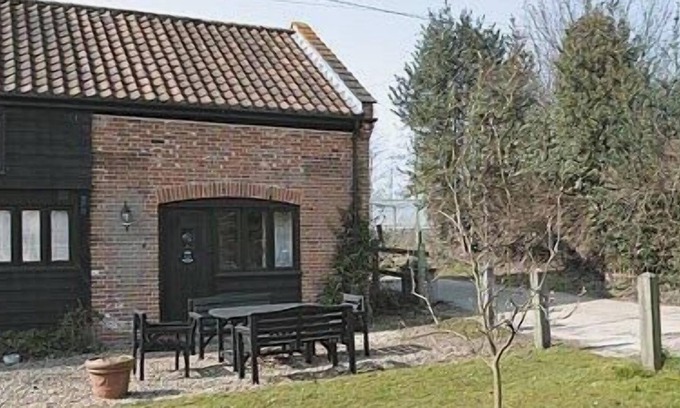 Aldborough Cottage | 1 bedroom accommodation in Plumstead Green, near Holt