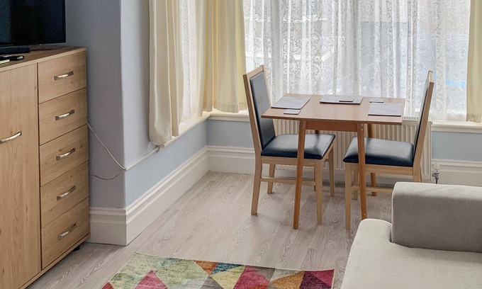 Newquay City Centre Apartment | 1 bedroom accommodation in Newquay