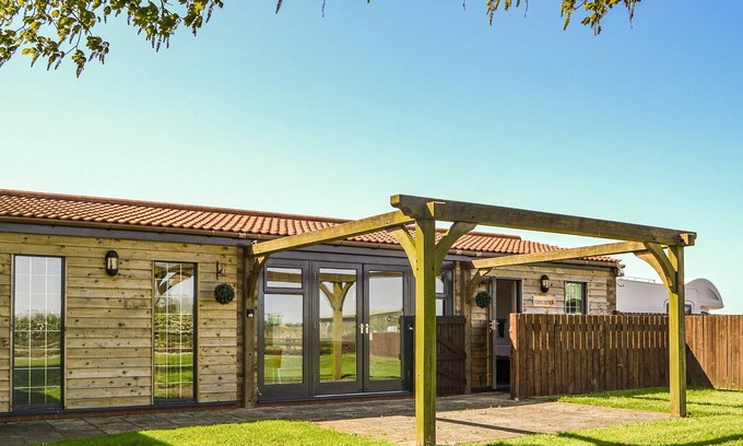 Withernsea Cottage | 1 bedroom accommodation in Hollym