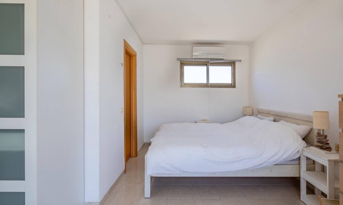 Neve Tzedek Apartment | 1 Bedroom Amazing- 4 ppl- Neve Tzedek Tower