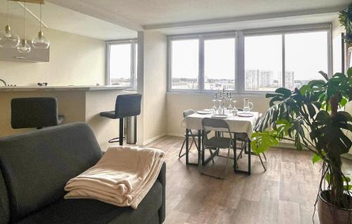 Belle-Beille Apartment | 1 Bedroom Amazing Apartment In Angers