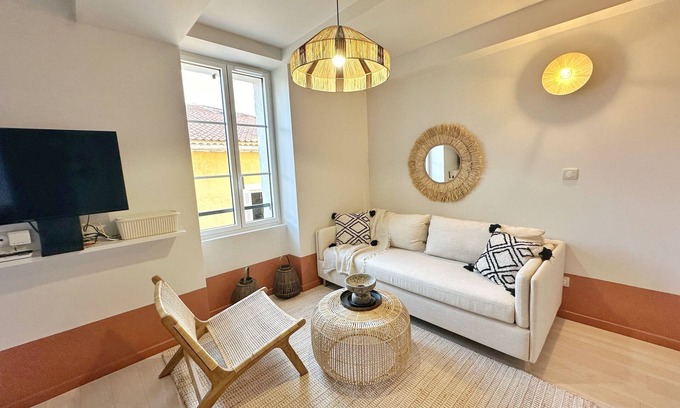 Sanary-sur-Mer Apartment | 1 bedroom apartment in sanary-sur-mer